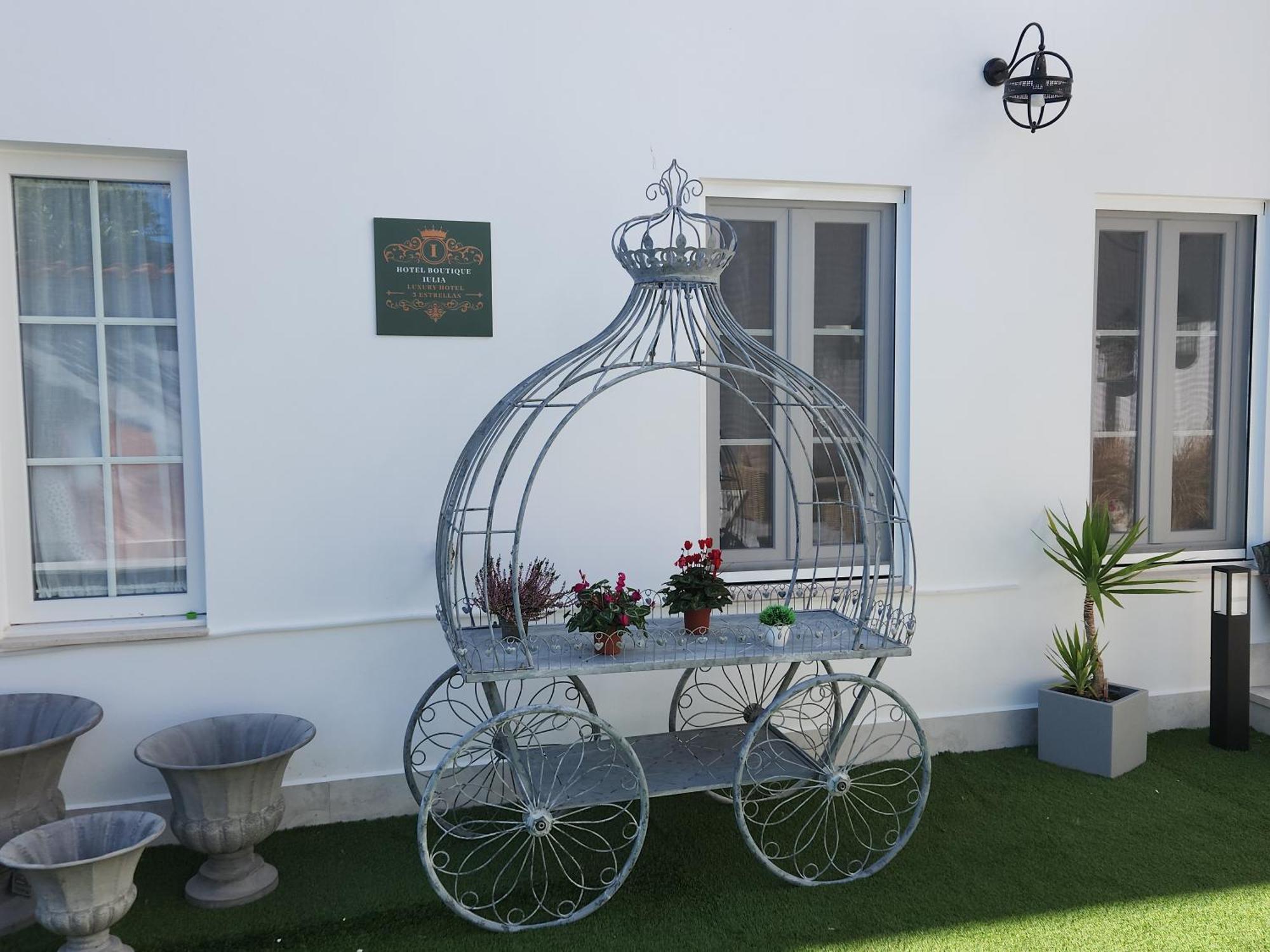Hotel Boutique Iulia 5 Estrellas Medina de las Torres Dış mekan fotoğraf