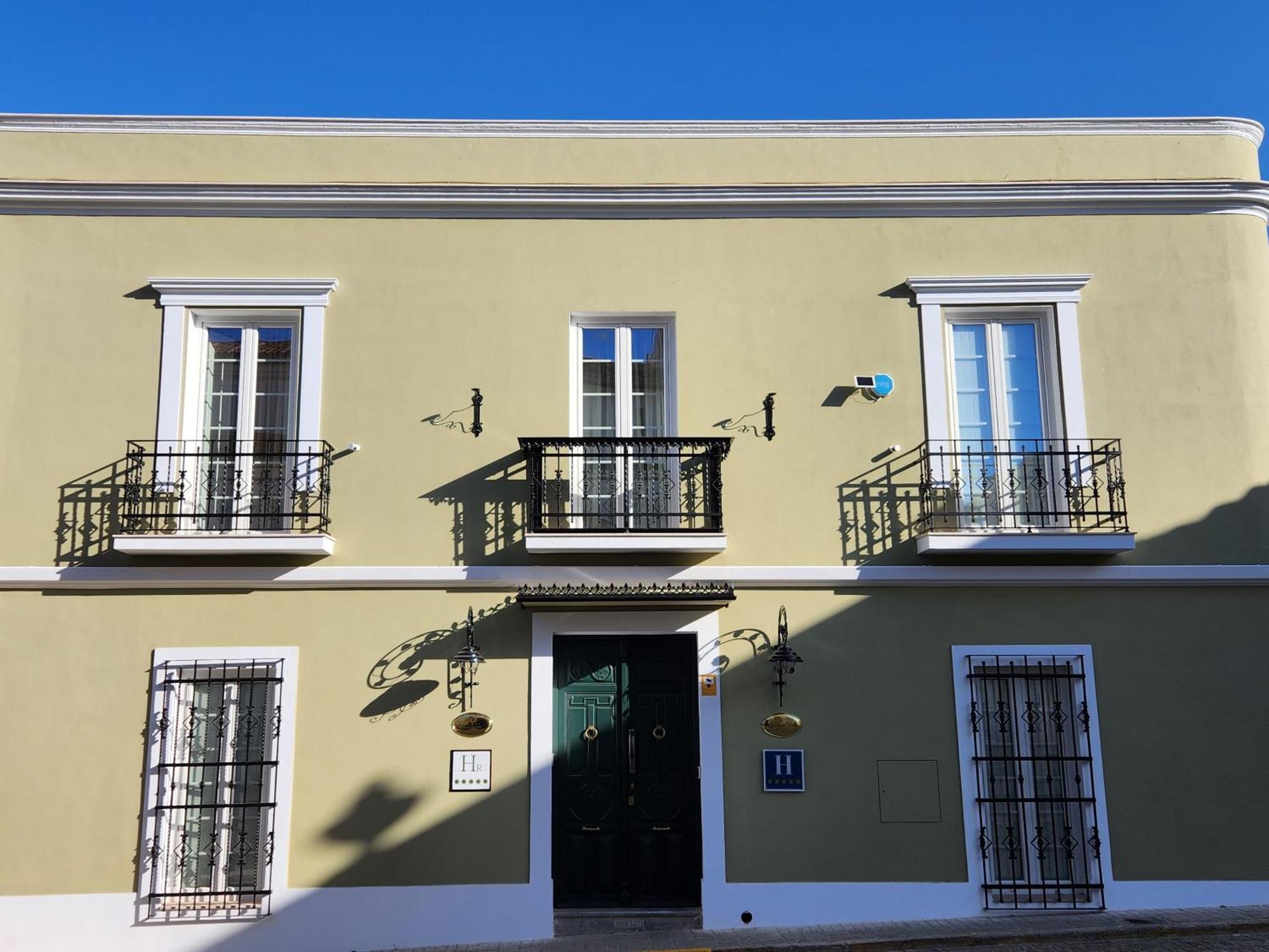 Hotel Boutique Iulia 5 Estrellas Medina de las Torres Dış mekan fotoğraf